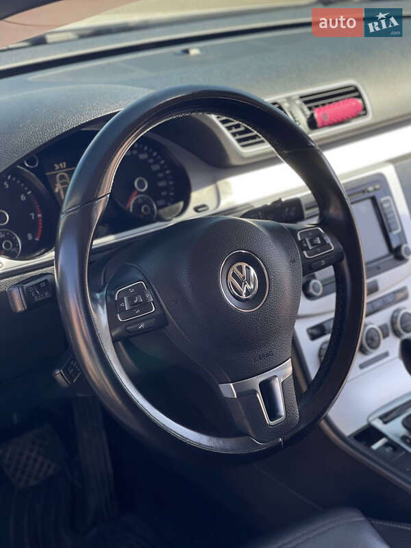Купе Volkswagen CC / Passat CC 2012 в Покрові