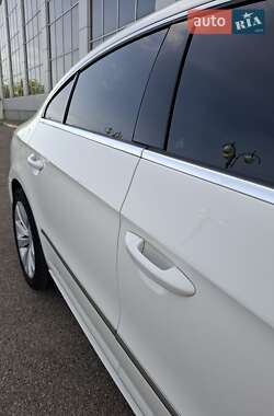 Купе Volkswagen CC / Passat CC 2009 в 