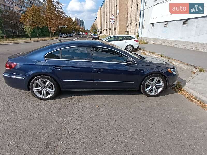 Купе Volkswagen CC / Passat CC 2012 в Киеве
