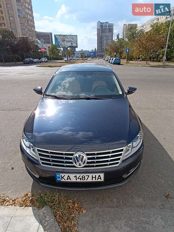 Купе Volkswagen CC / Passat CC 2012 в Киеве