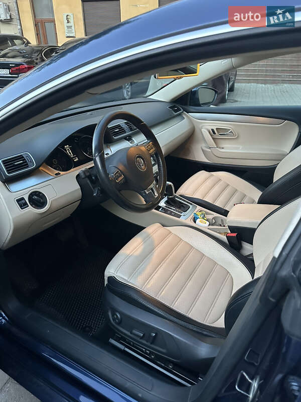Купе Volkswagen CC / Passat CC 2011 в Ивано-Франковске