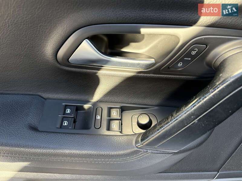 Купе Volkswagen CC / Passat CC 2014 в Киеве