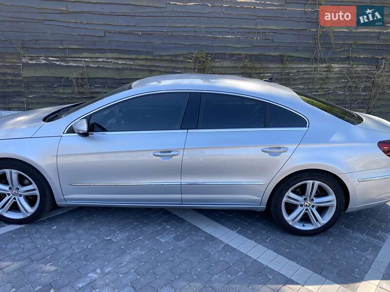 Купе Volkswagen CC / Passat CC 2012 в Києві