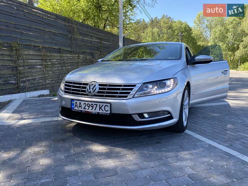 Купе Volkswagen CC / Passat CC 2012 в Києві