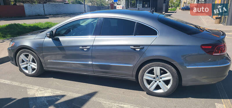 Купе Volkswagen CC / Passat CC 2016 в Киеве
