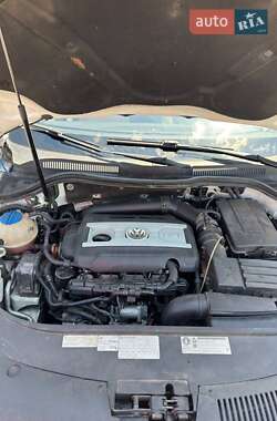 Купе Volkswagen CC / Passat CC 2012 в 