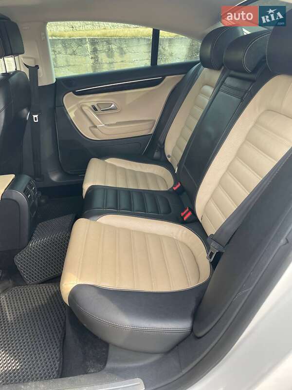 Купе Volkswagen CC / Passat CC 2013 в Ровно