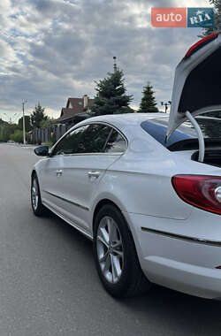 Купе Volkswagen CC / Passat CC 2011 в 