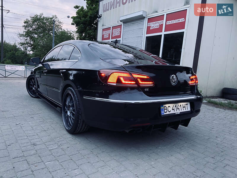 Купе Volkswagen CC / Passat CC 2012 в Львові