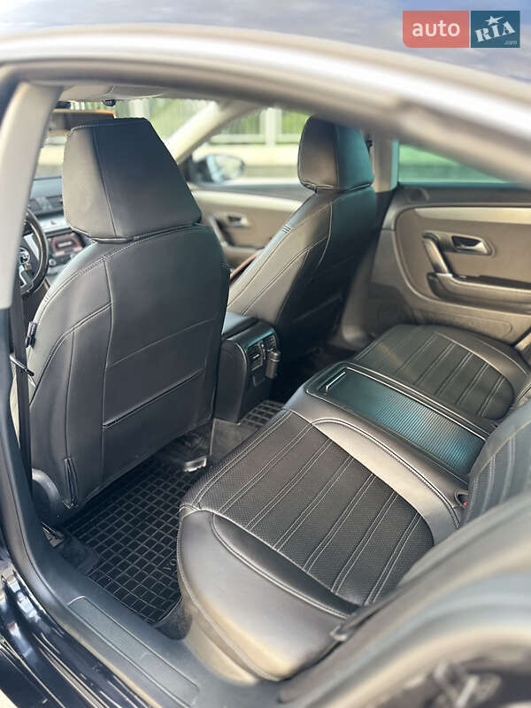 Купе Volkswagen CC / Passat CC 2009 в Києві