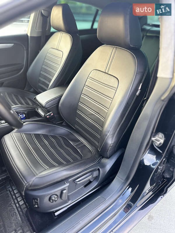 Купе Volkswagen CC / Passat CC 2009 в Києві