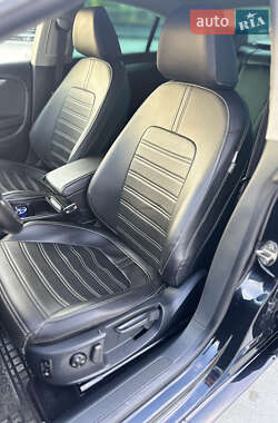 Купе Volkswagen CC / Passat CC 2009 в 