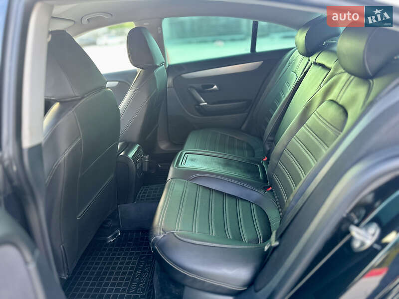 Купе Volkswagen CC / Passat CC 2009 в Києві
