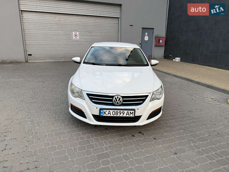 Купе Volkswagen CC / Passat CC 2011 в Киеве