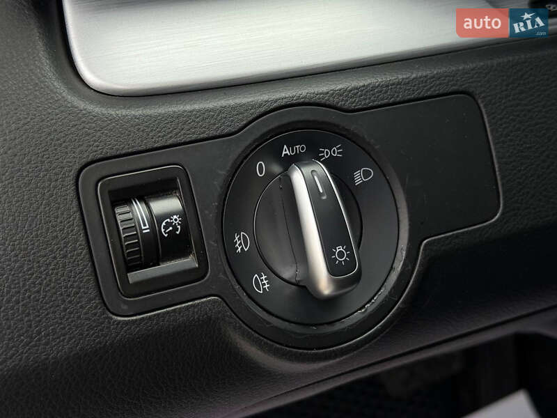 Купе Volkswagen CC / Passat CC 2013 в Киеве