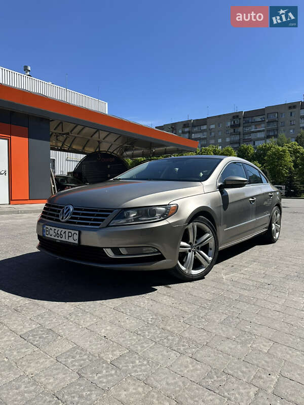 Купе Volkswagen CC / Passat CC 2012 в 