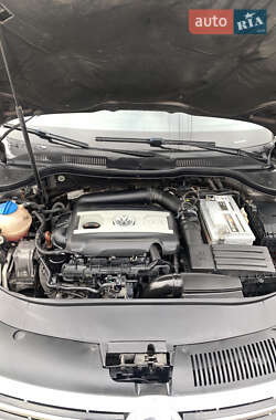 Купе Volkswagen CC / Passat CC 2012 в 