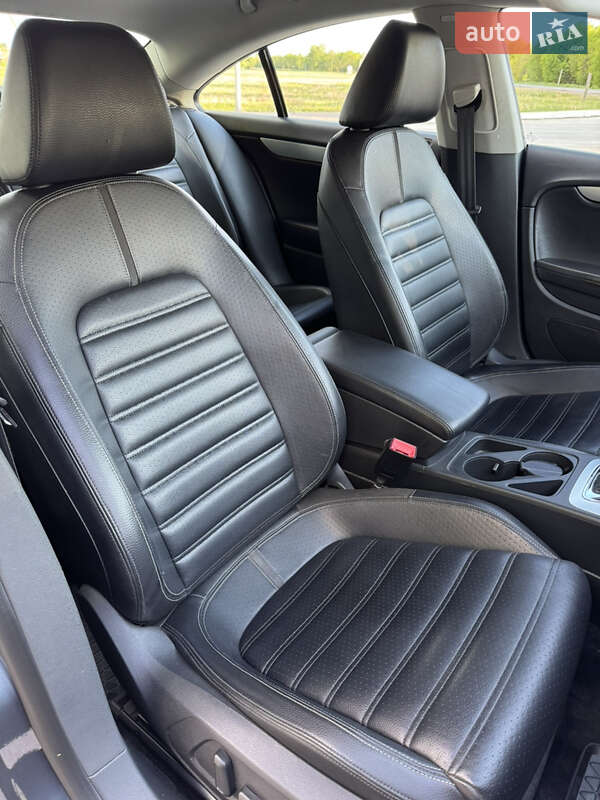 Купе Volkswagen CC / Passat CC 2010 в Конотопе