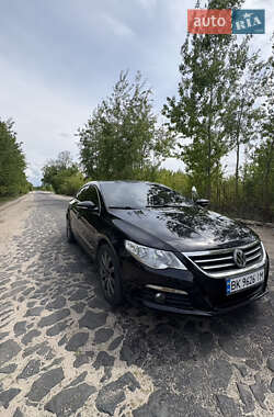 Купе Volkswagen CC / Passat CC 2012 в 