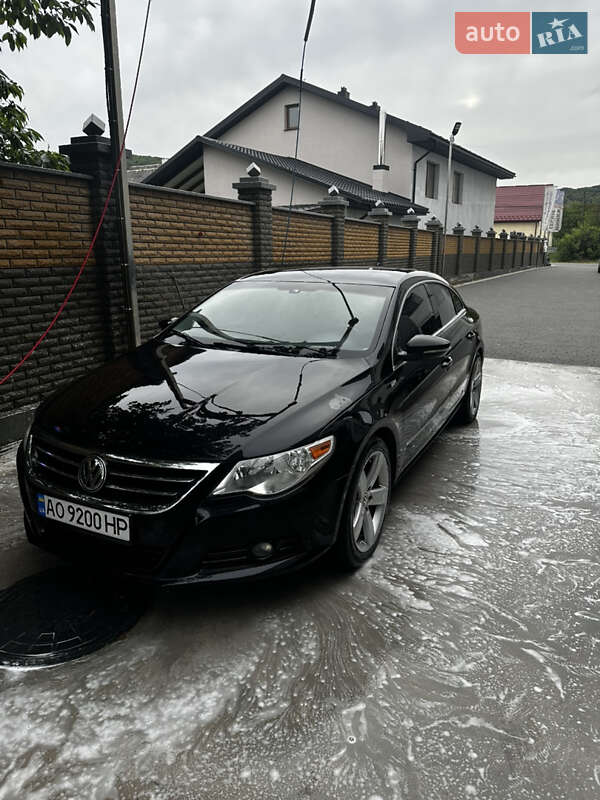 Купе Volkswagen CC / Passat CC 2010 в Тячеве
