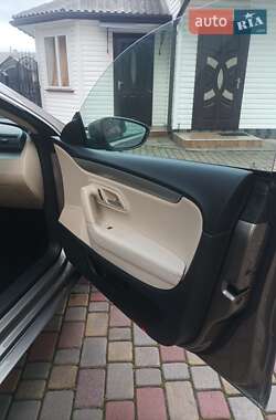 Купе Volkswagen CC / Passat CC 2009 в 