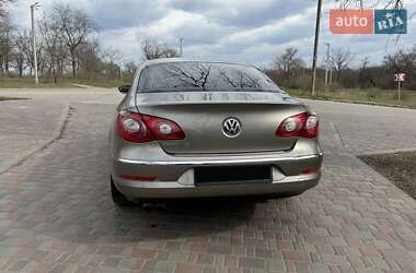 Купе Volkswagen CC / Passat CC 2011 в 