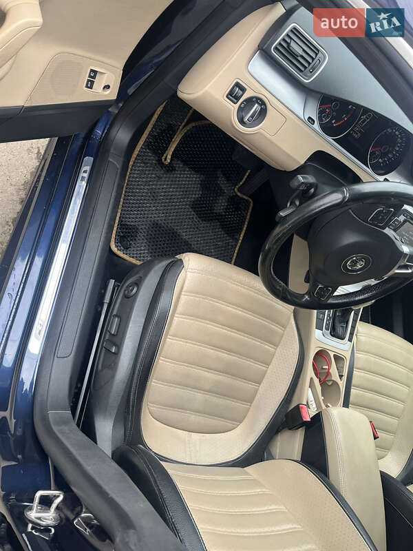 Купе Volkswagen CC / Passat CC 2014 в Черновцах