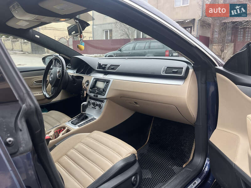 Купе Volkswagen CC / Passat CC 2014 в Черновцах
