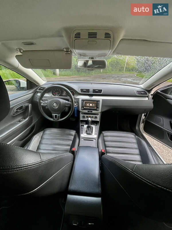 Купе Volkswagen CC / Passat CC 2012 в Киеве