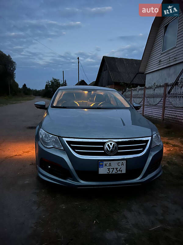 Купе Volkswagen CC / Passat CC 2010 в Понорнице