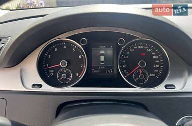 Купе Volkswagen CC / Passat CC 2011 в 