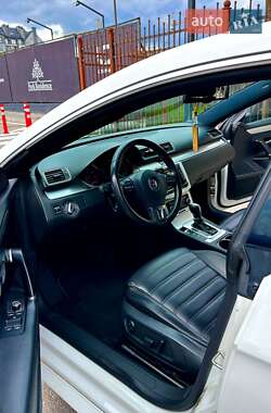Купе Volkswagen CC / Passat CC 2011 в 