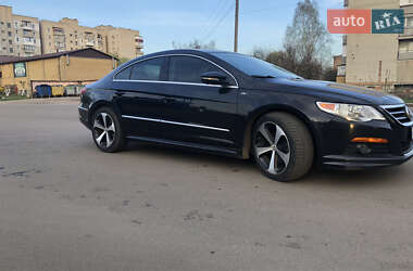 Купе Volkswagen CC / Passat CC 2011 в 