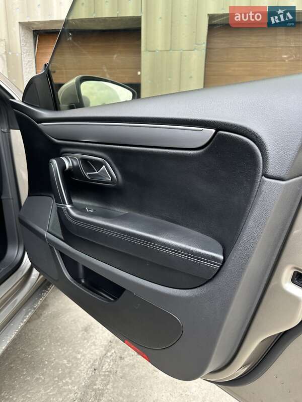 Купе Volkswagen CC / Passat CC 2013 в Кропивницькому