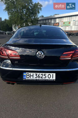 Купе Volkswagen CC / Passat CC 2012 в 