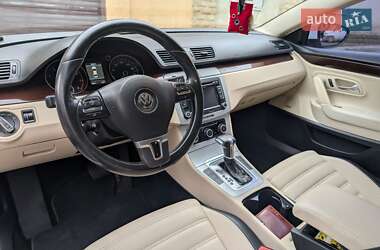 Купе Volkswagen CC / Passat CC 2011 в 