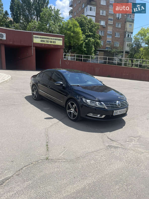 Купе Volkswagen CC / Passat CC 2013 в Миколаєві