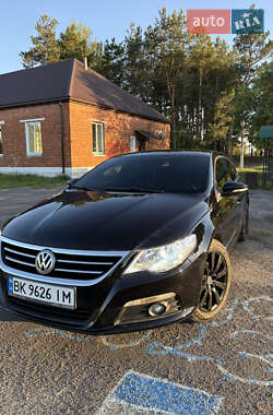 Купе Volkswagen CC / Passat CC 2012 в Дубровиці