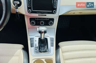 Купе Volkswagen CC / Passat CC 2010 в 