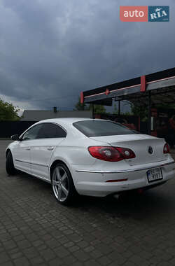Купе Volkswagen CC / Passat CC 2011 в 