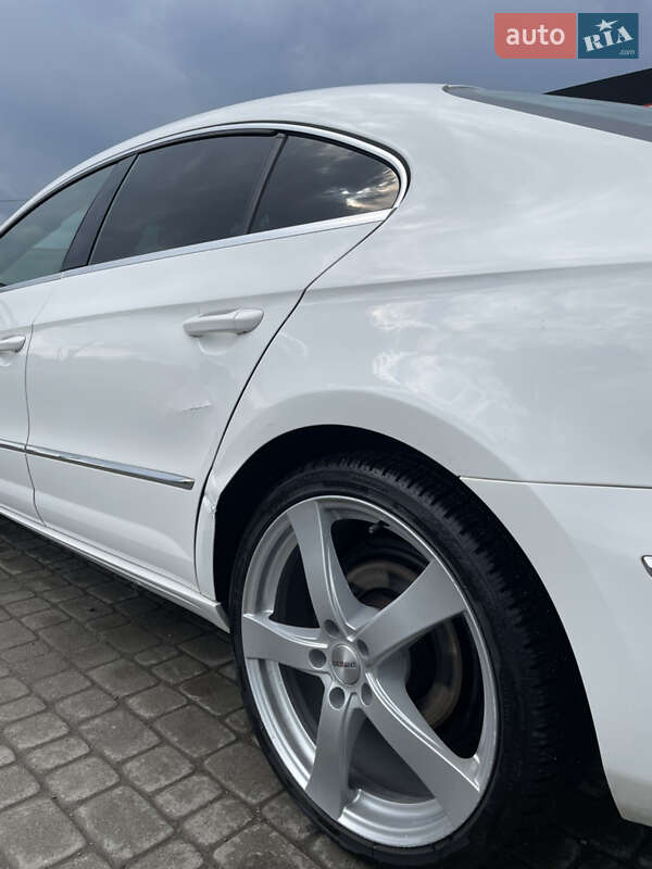 Купе Volkswagen CC / Passat CC 2011 в Рава-Руській