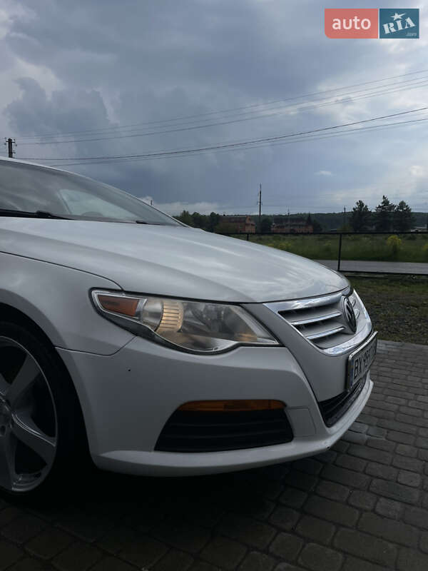 Купе Volkswagen CC / Passat CC 2011 в Рава-Руській