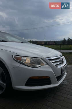 Купе Volkswagen CC / Passat CC 2011 в 