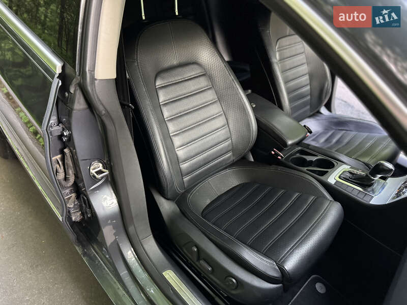 Купе Volkswagen CC / Passat CC 2012 в Сарнах