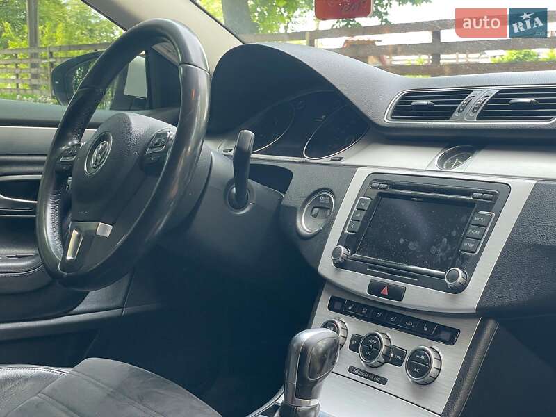 Купе Volkswagen CC / Passat CC 2013 в Киеве