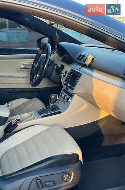 Купе Volkswagen CC / Passat CC 2013 в 