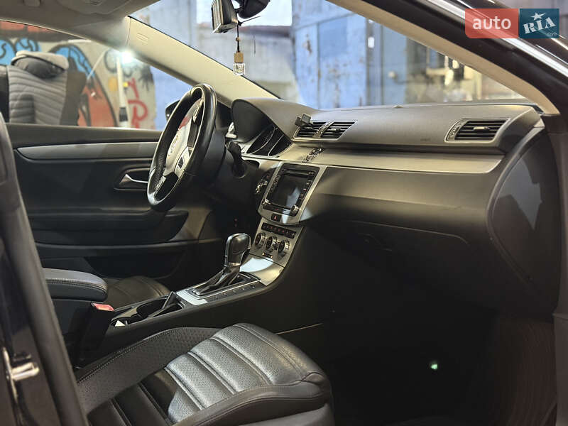 Купе Volkswagen CC / Passat CC 2012 в Львове
