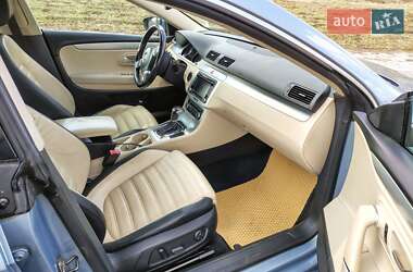 Купе Volkswagen CC / Passat CC 2009 в 