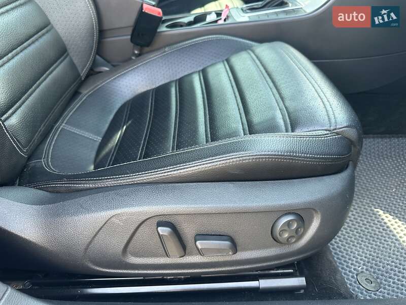Купе Volkswagen CC / Passat CC 2012 в Полтаве