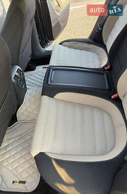Купе Volkswagen CC / Passat CC 2014 в 